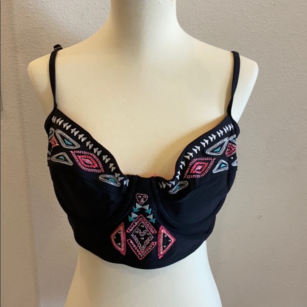Xhilaration bikini top